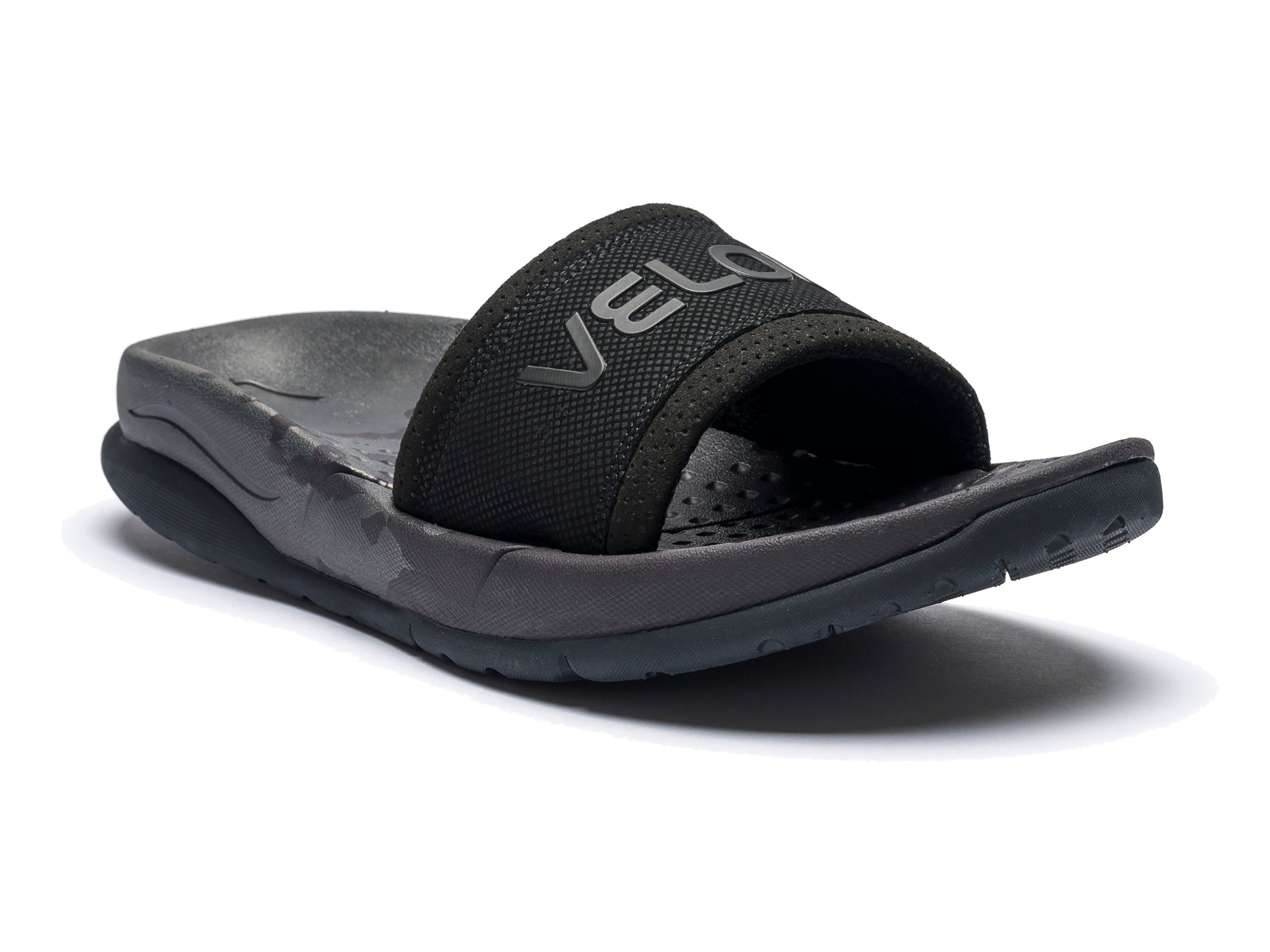 VELOUS donkergrijze en zwarte herstelslipper recovery slide op een witte achtergrond